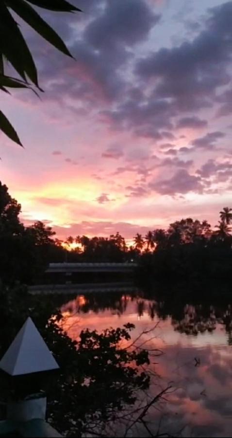 River Side Holiday Inn Weligama Eksteriør billede
