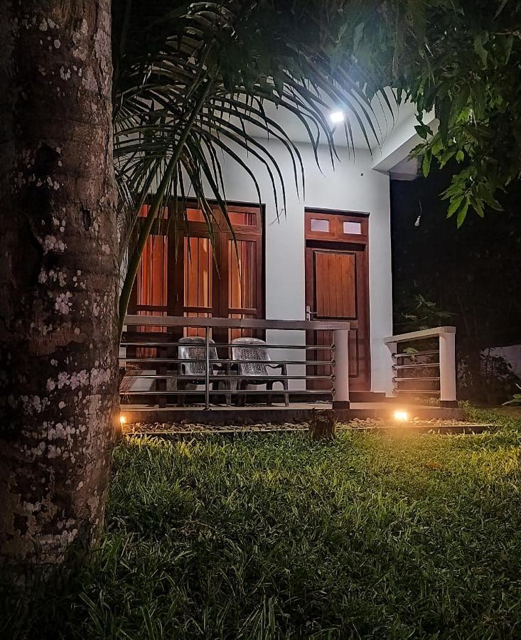 River Side Holiday Inn Weligama Eksteriør billede